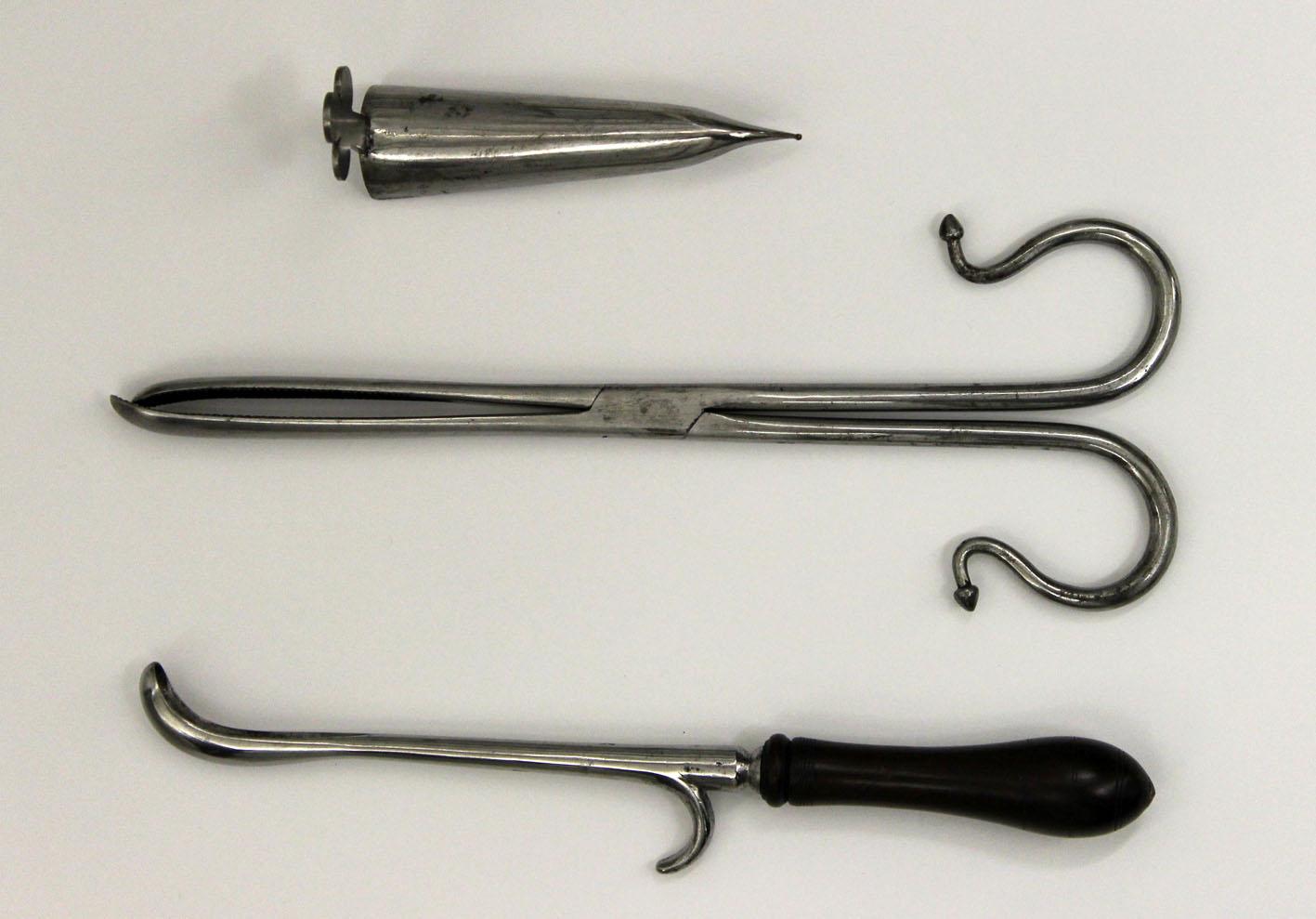 Surgical instruments for the removal of a bladder stone, about 1650 (Royal College of Physicians)