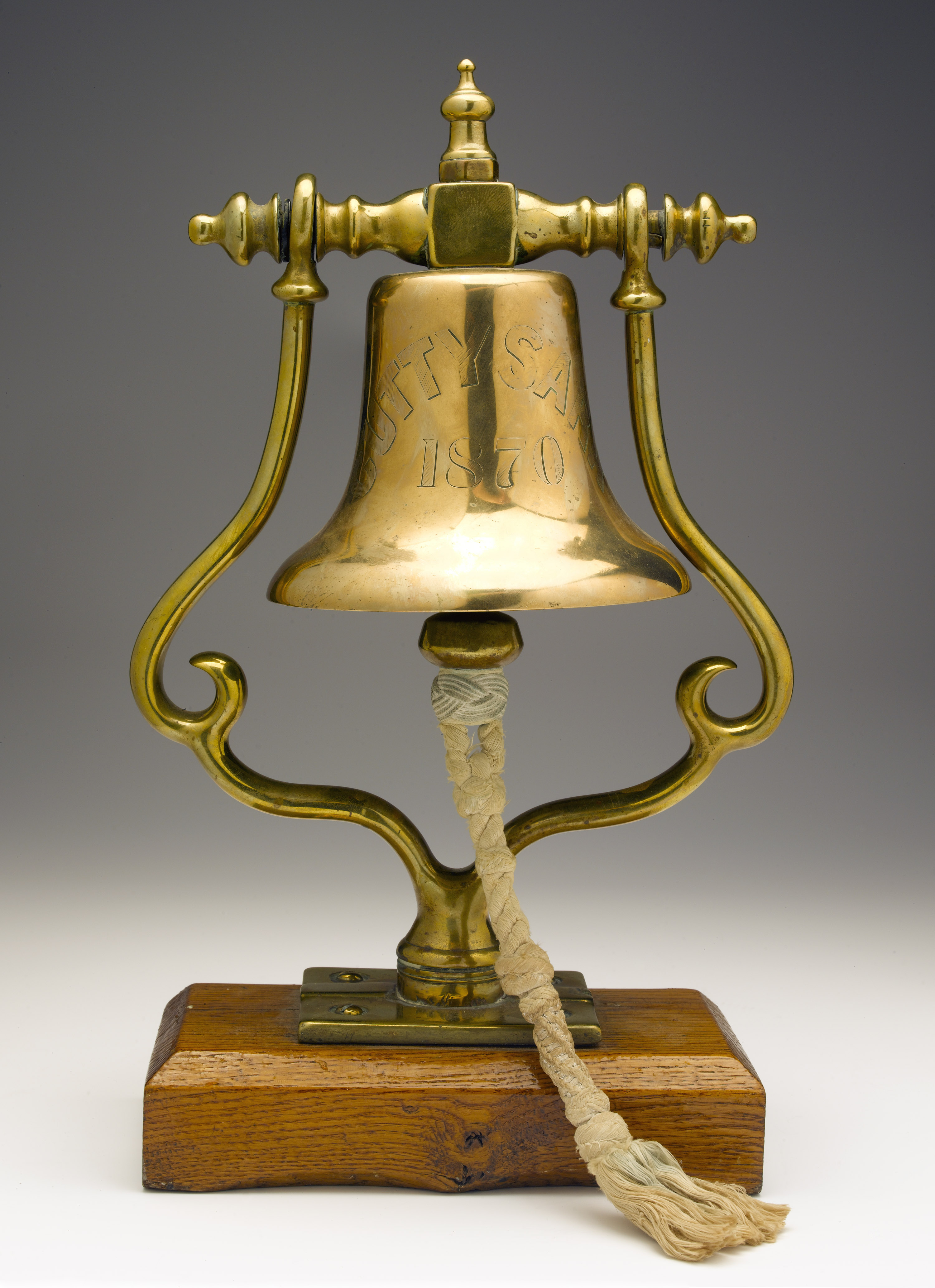 The original ship's bell © Cutty Sark Trust