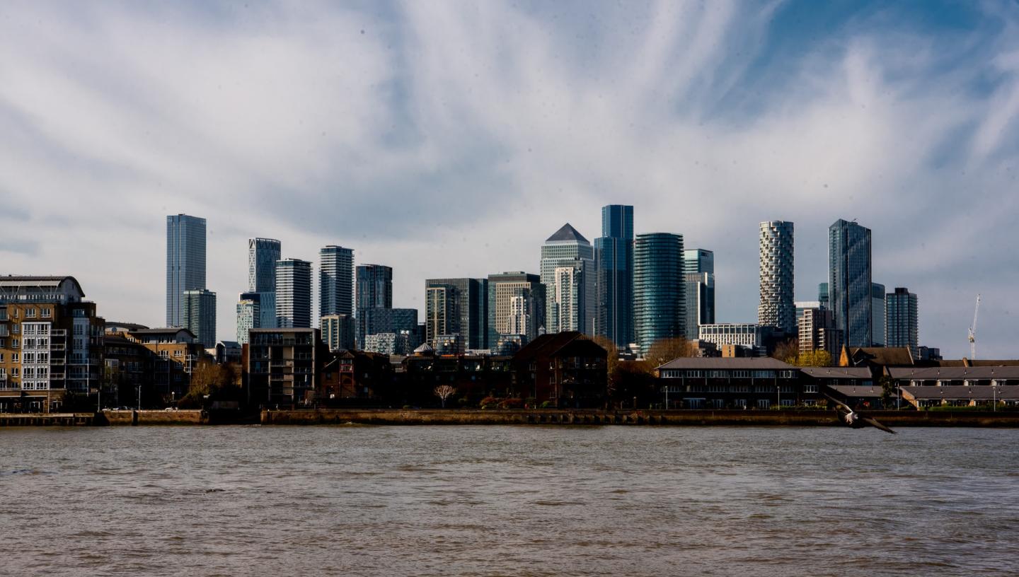 View of Thames and Canary Wharf from Greenwich by Julia Sadowska on Unsplash