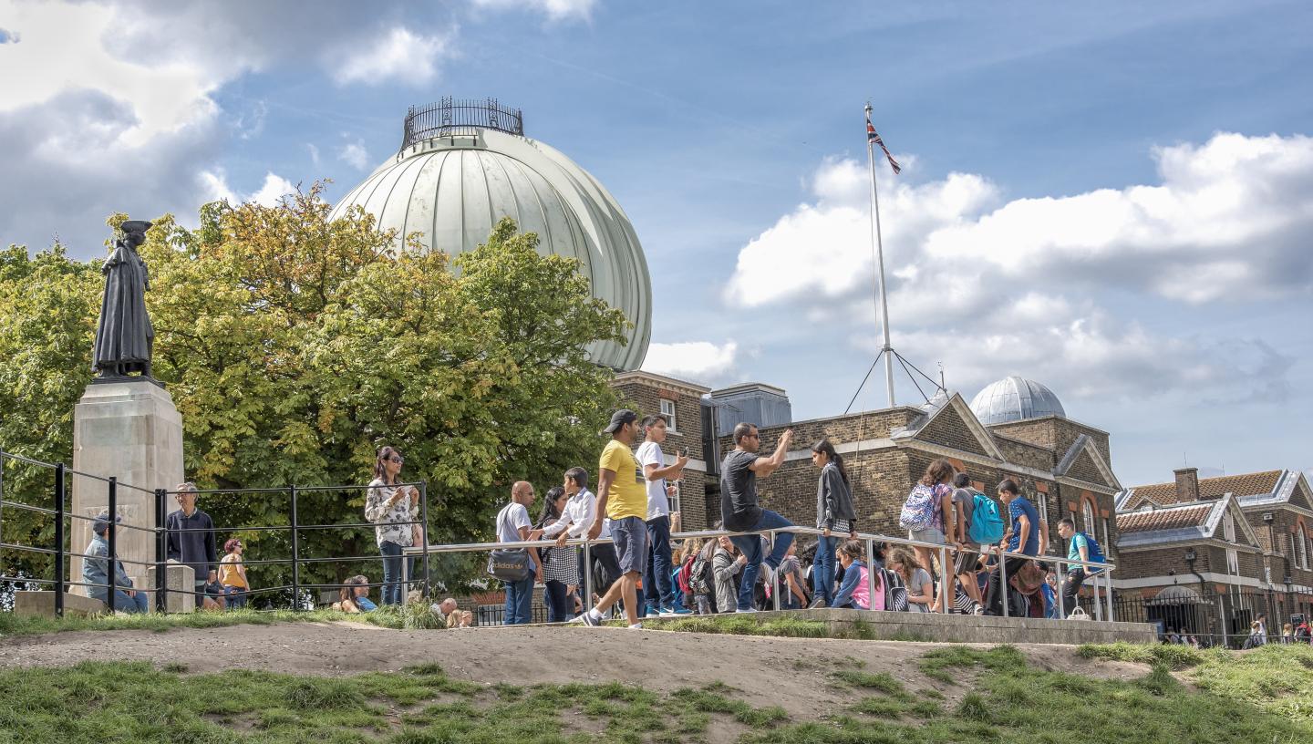 Crowds outside the Royal Observatory