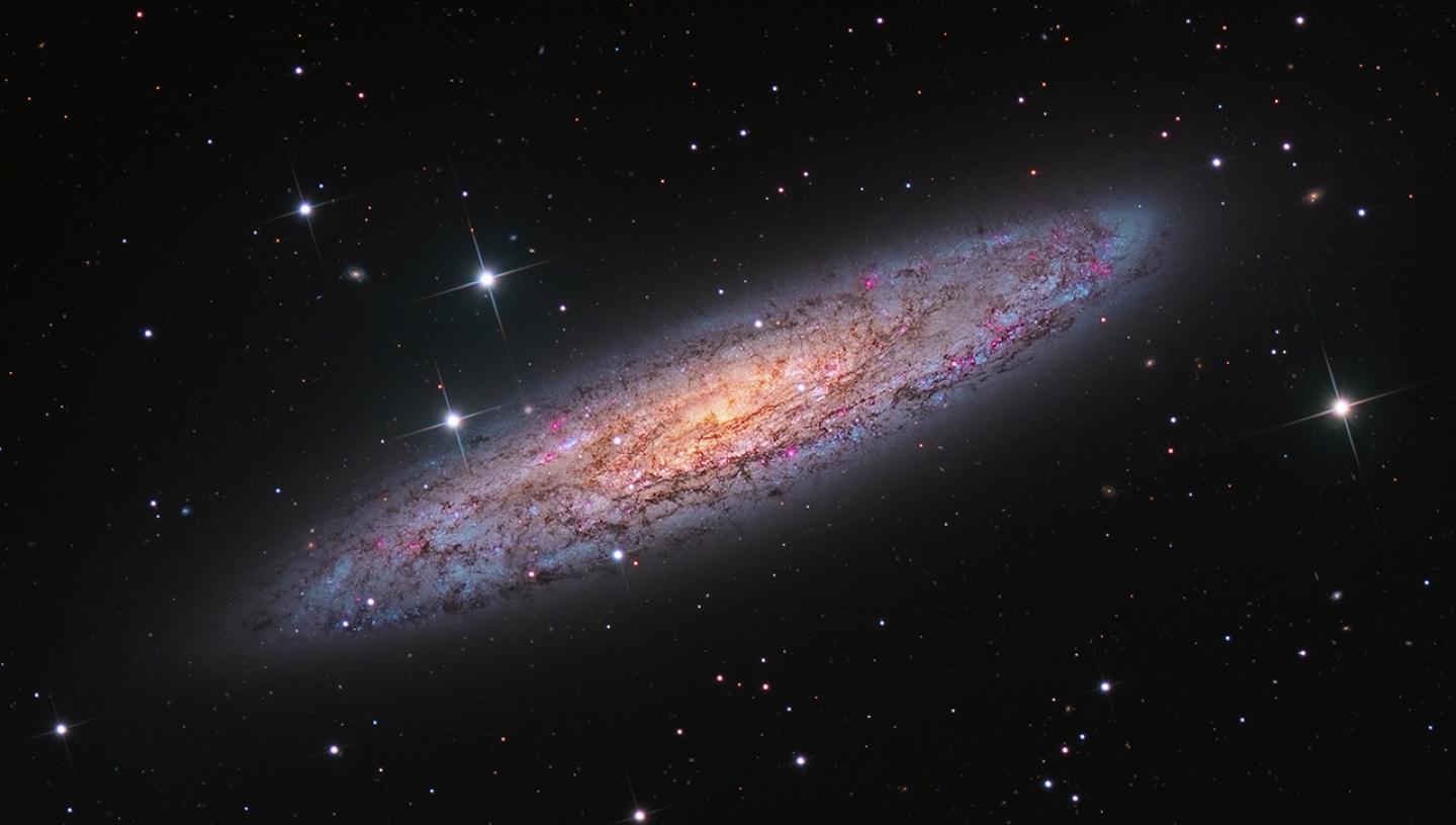 G-3249-35_NGC 253 - Starbust Galaxy in Sculptor © Terry Robison.jpg