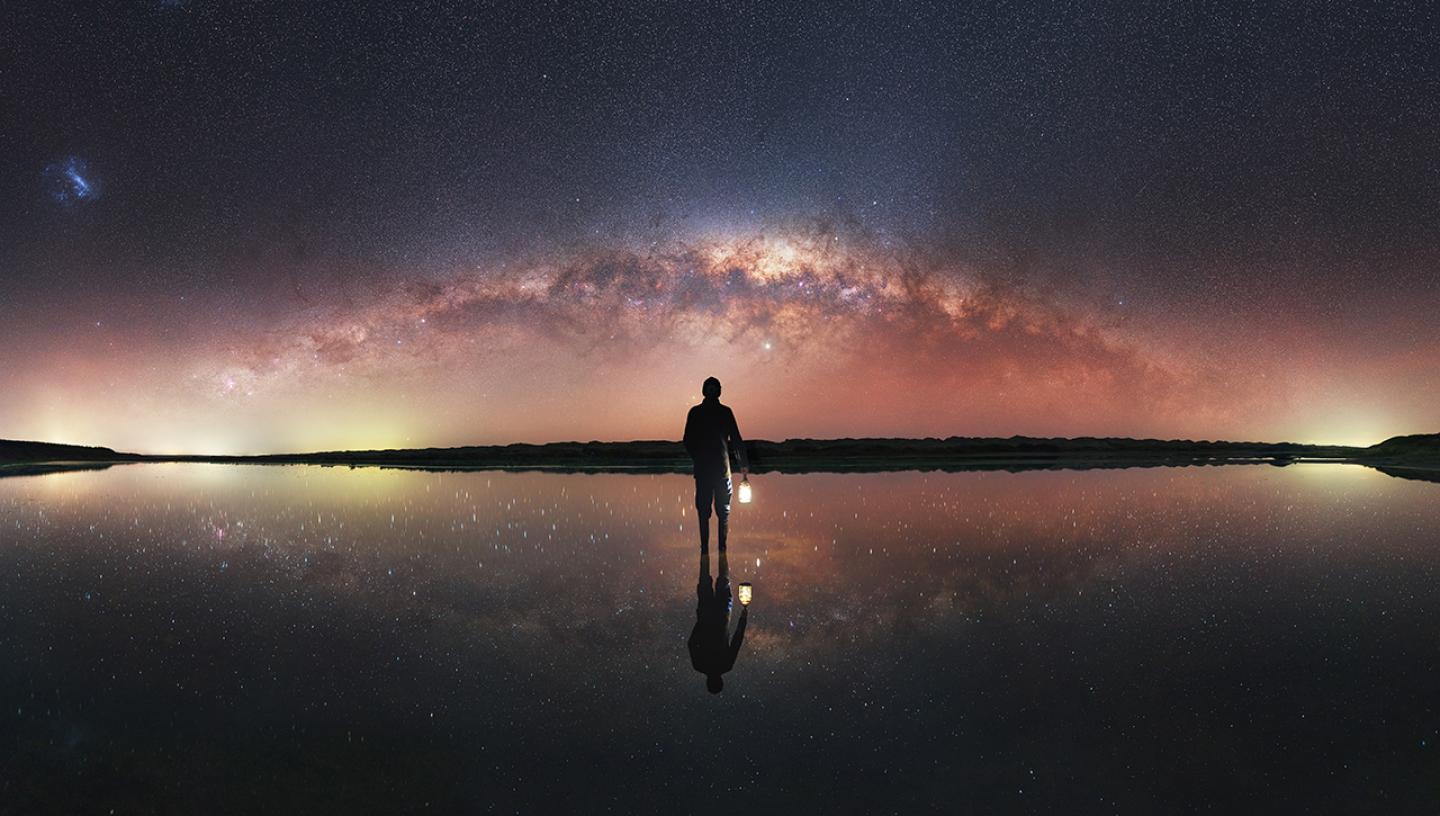 PS-92919-7_Uncropped_Self-portrait under the Milky Way © Evan McKay.jpg