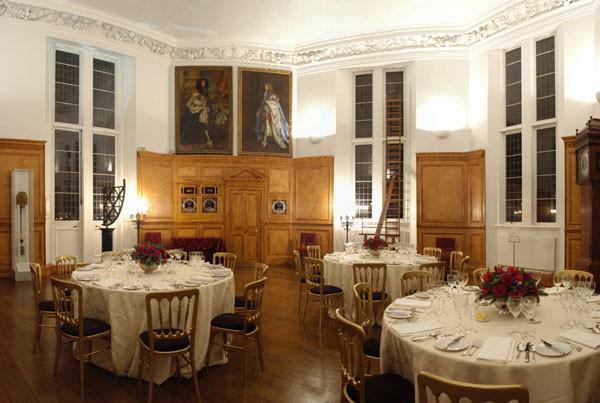 An image showing 'Dinner for 30'