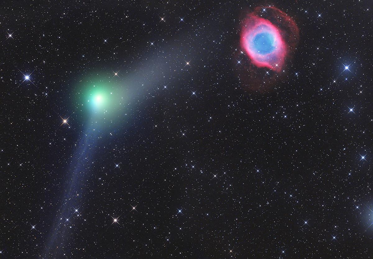 An image showing 'Encounter of Comet and Planetary Nebula © Gerald Rhemann'