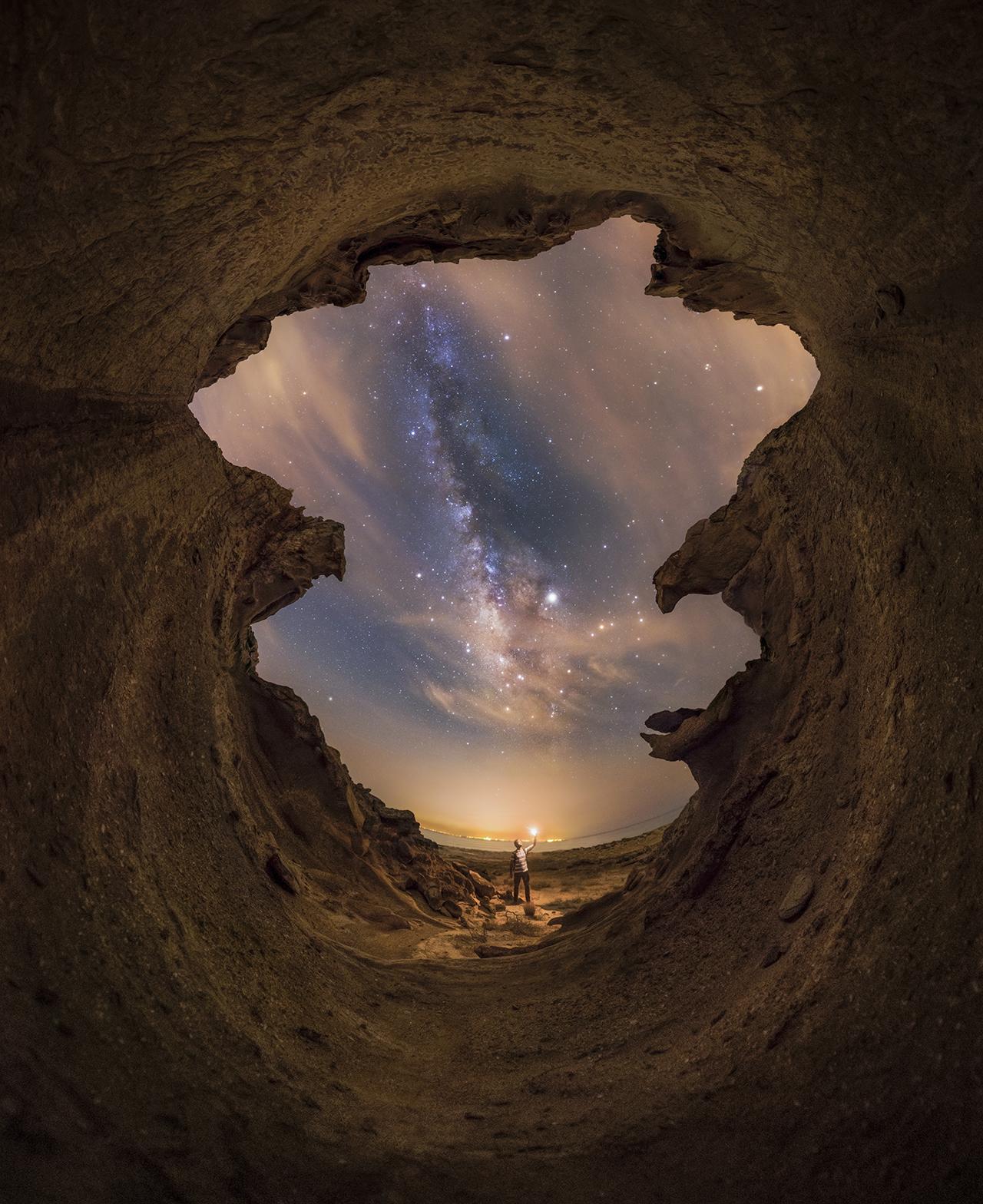 An image showing 'Beautiful Persian Gulf Nights'