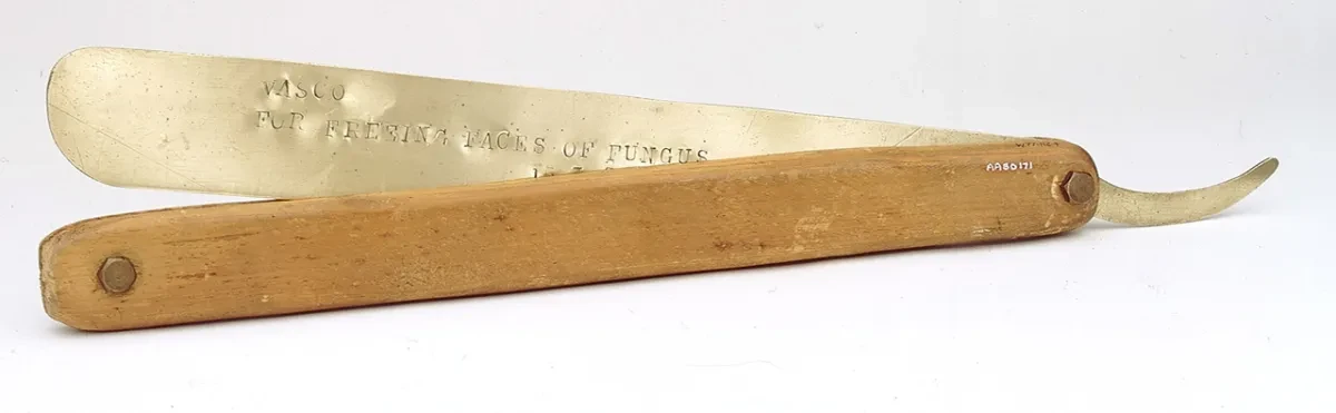 razor with copper blade