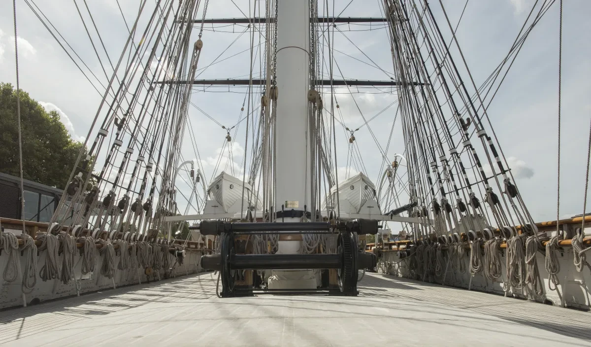 Cutty Sark relaxed opening
