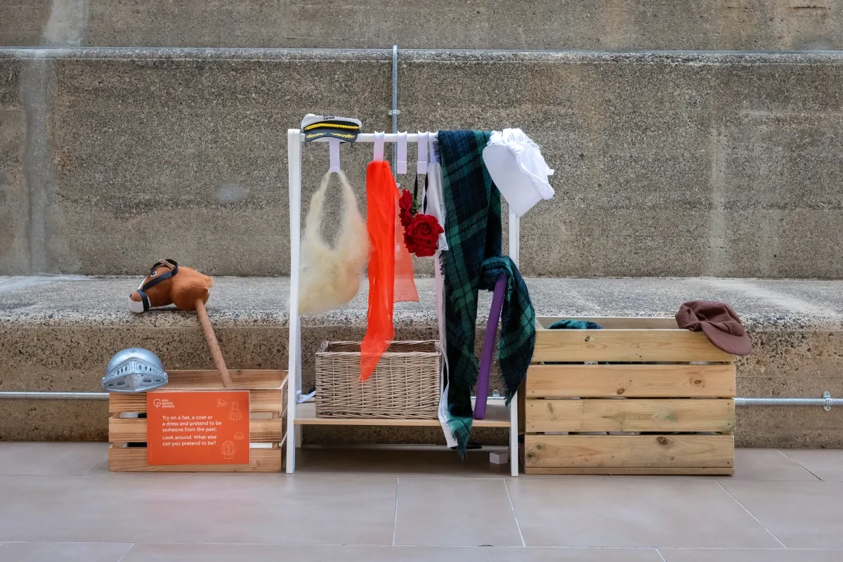 Play Costume Box Dry Berth