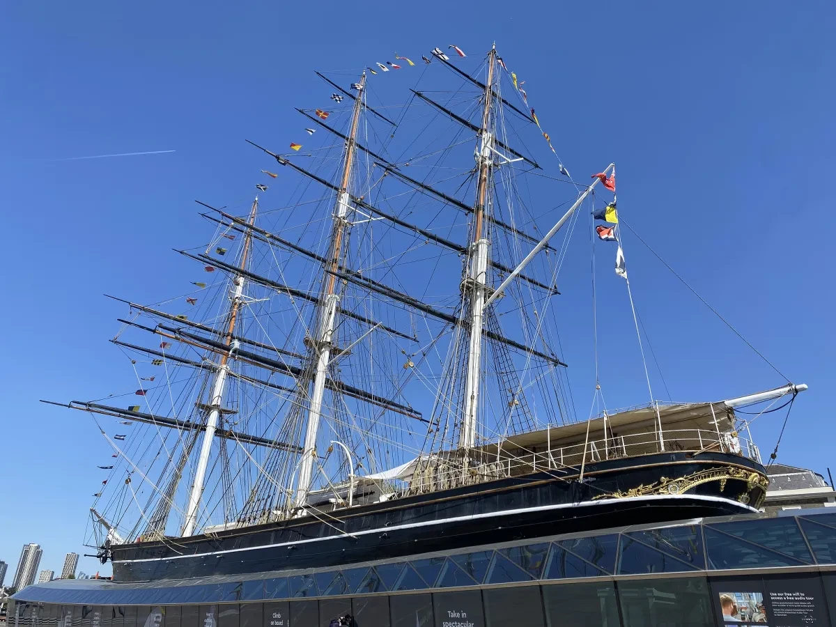Ship Cutty Sark adorned with bunting around the masts