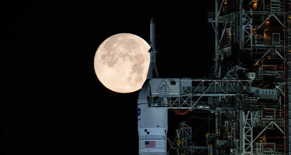 Wonders of the Moon with Raman Prinja