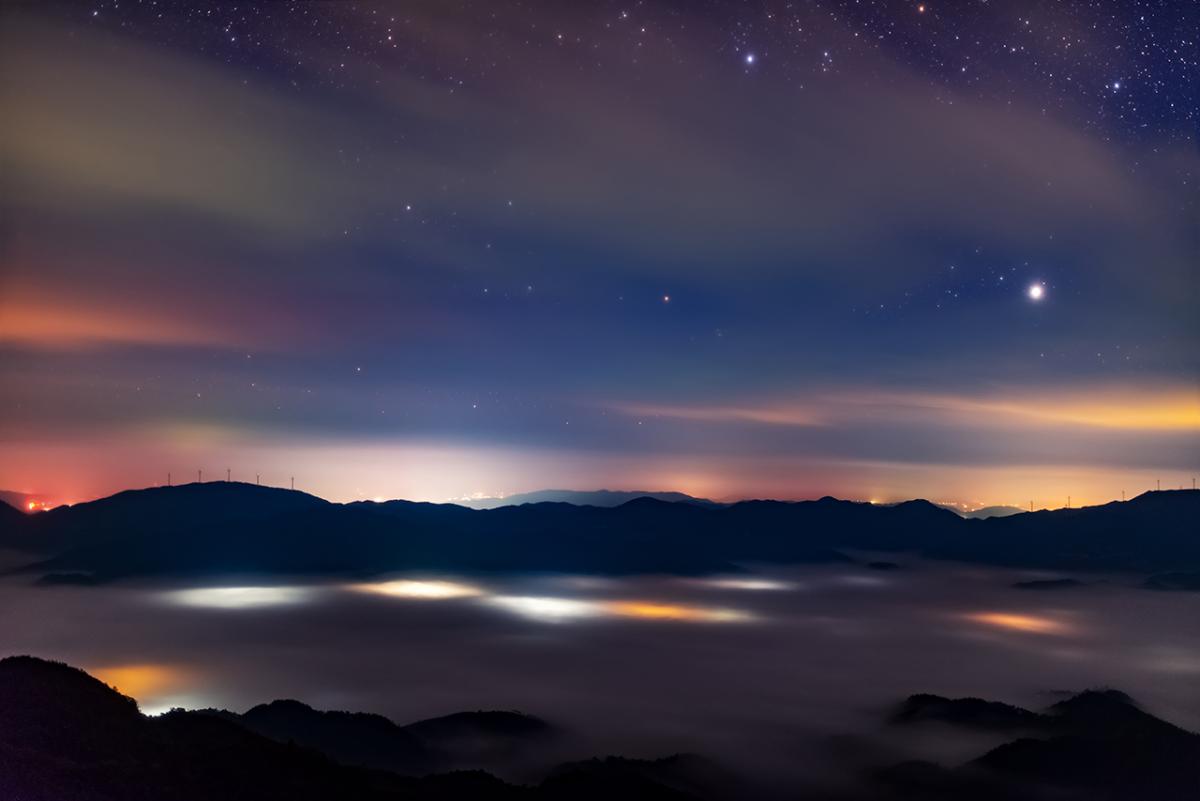 PS-43711-19_The Dreamlike Sky Above the Sea of Clouds © Likai Lin.jpg