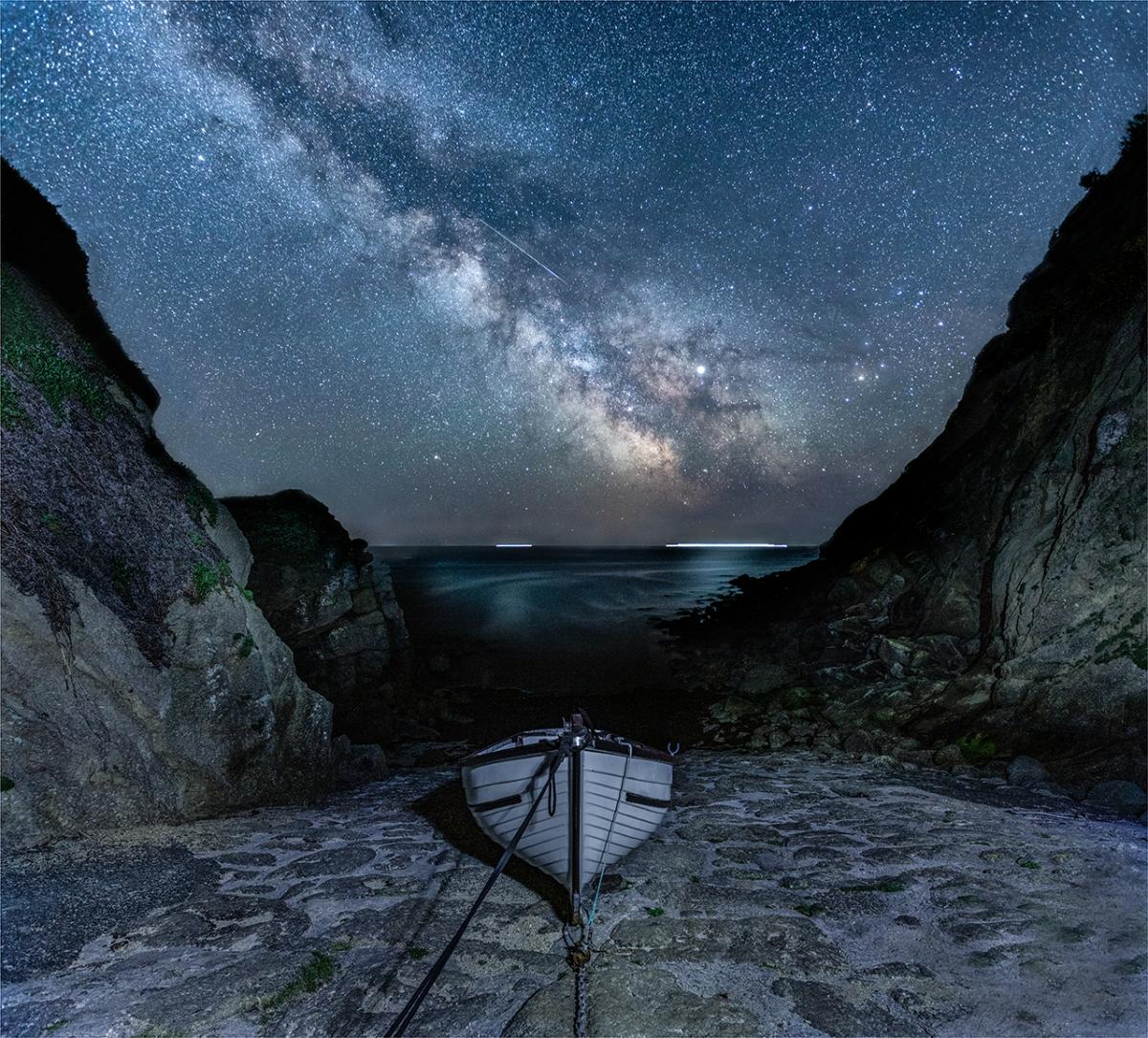 PS-66052-9_Milky Way and Meteor at Porthgwarra © Jennifer Rogers.jpg