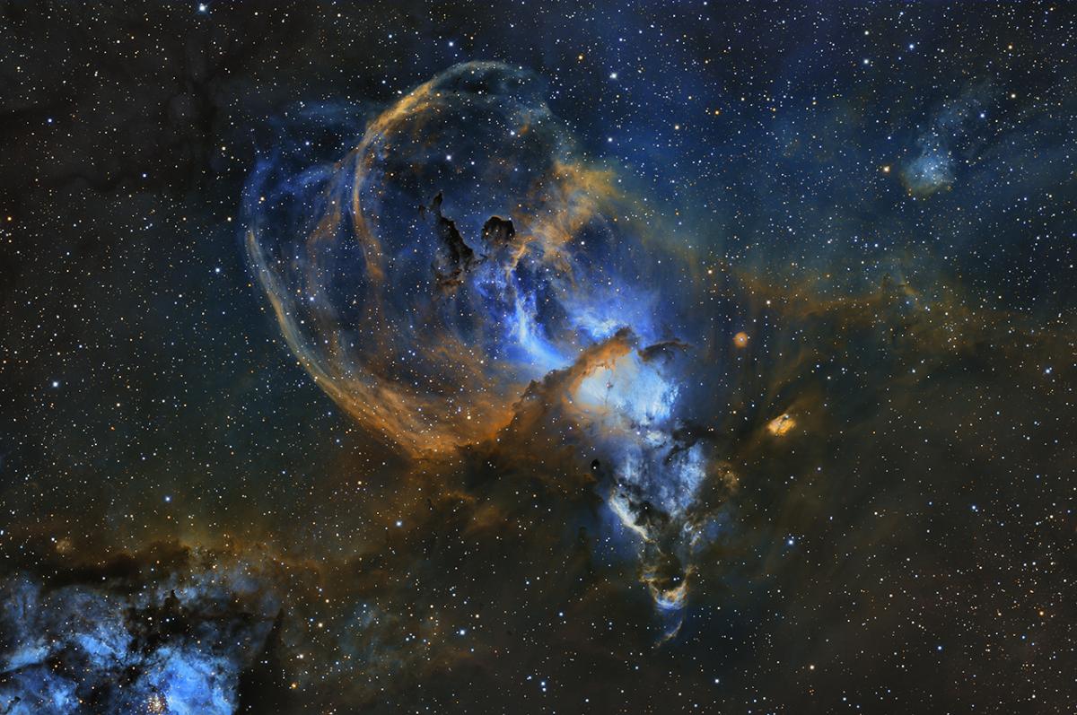 SN-20348-1_Statue of Liberty Nebula © Martin Pugh.jpg