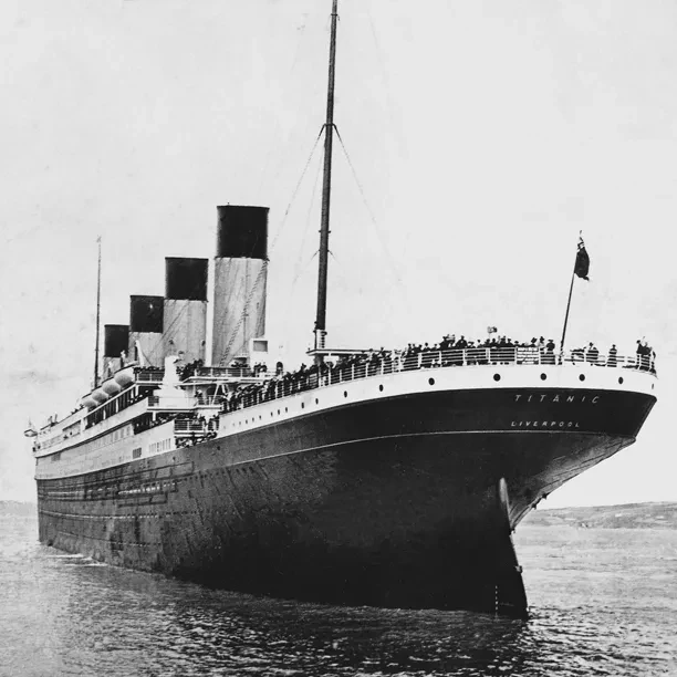 Black and white photo of the Titanic.