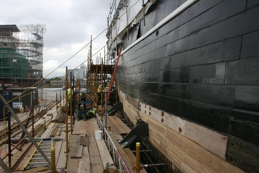 Overhaul of the hull planks (2011)