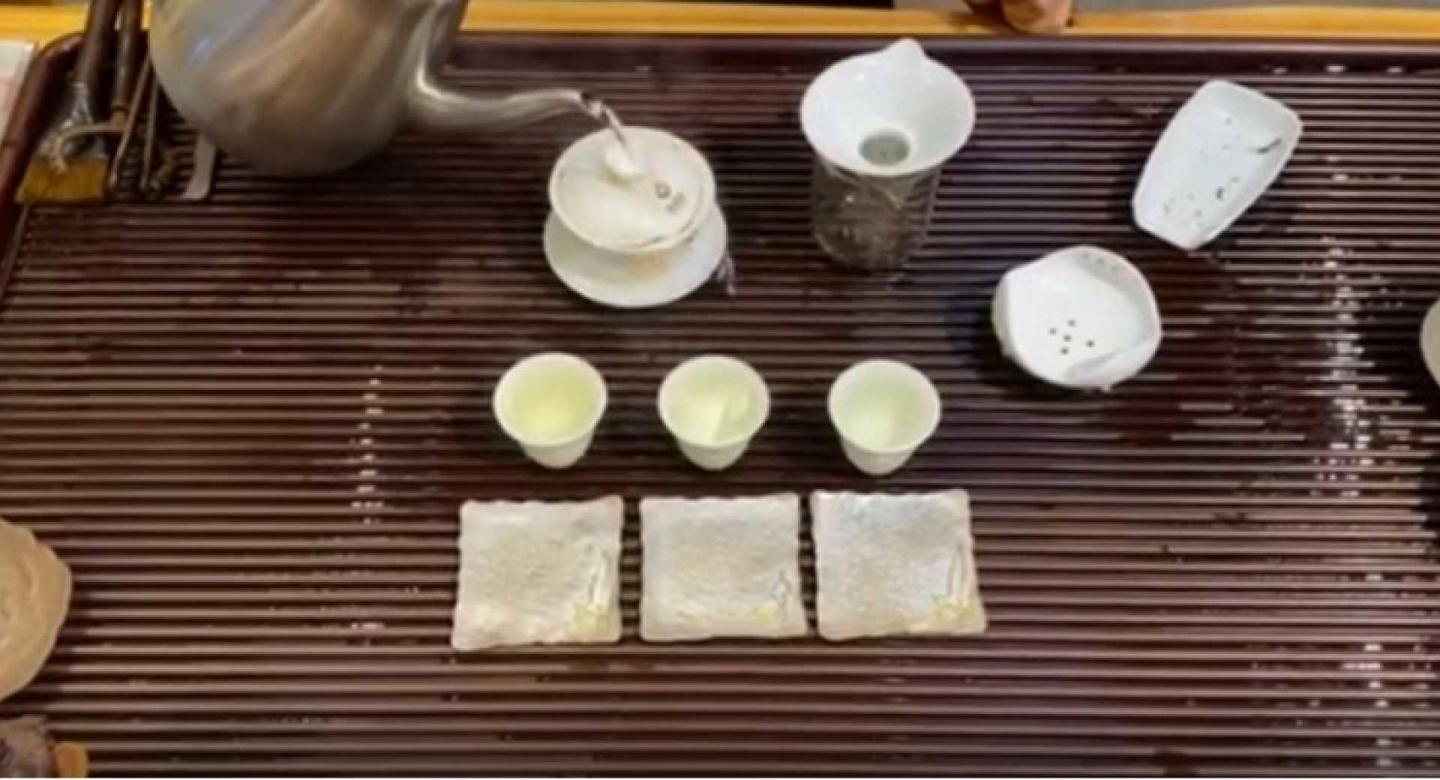 Chinese tea ceremony step 5 – brew tea