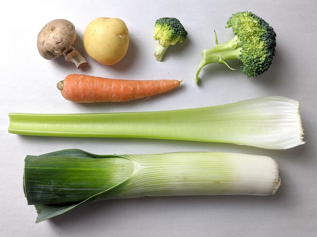 (Source of celery, leek, carrot, mushroom, potato, broccoli picture)