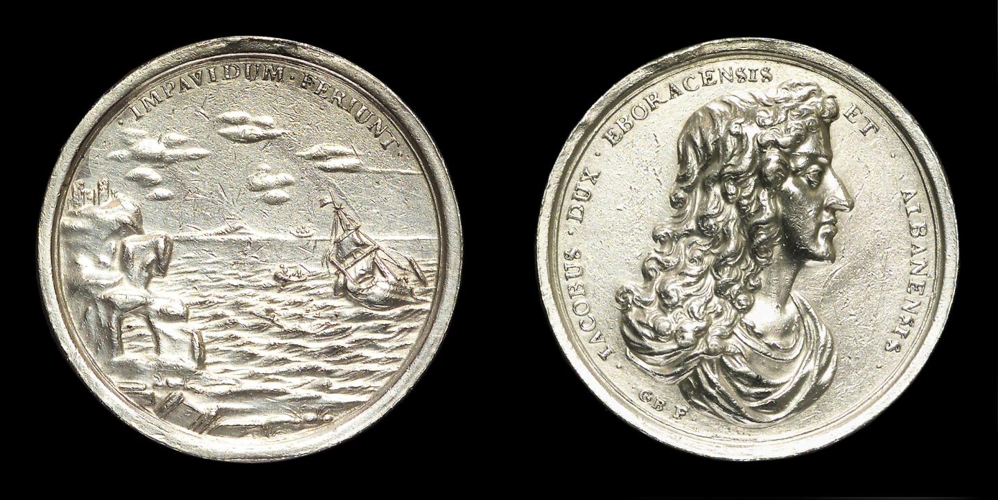 Medal commemorating sinking of HMS Gloucester
