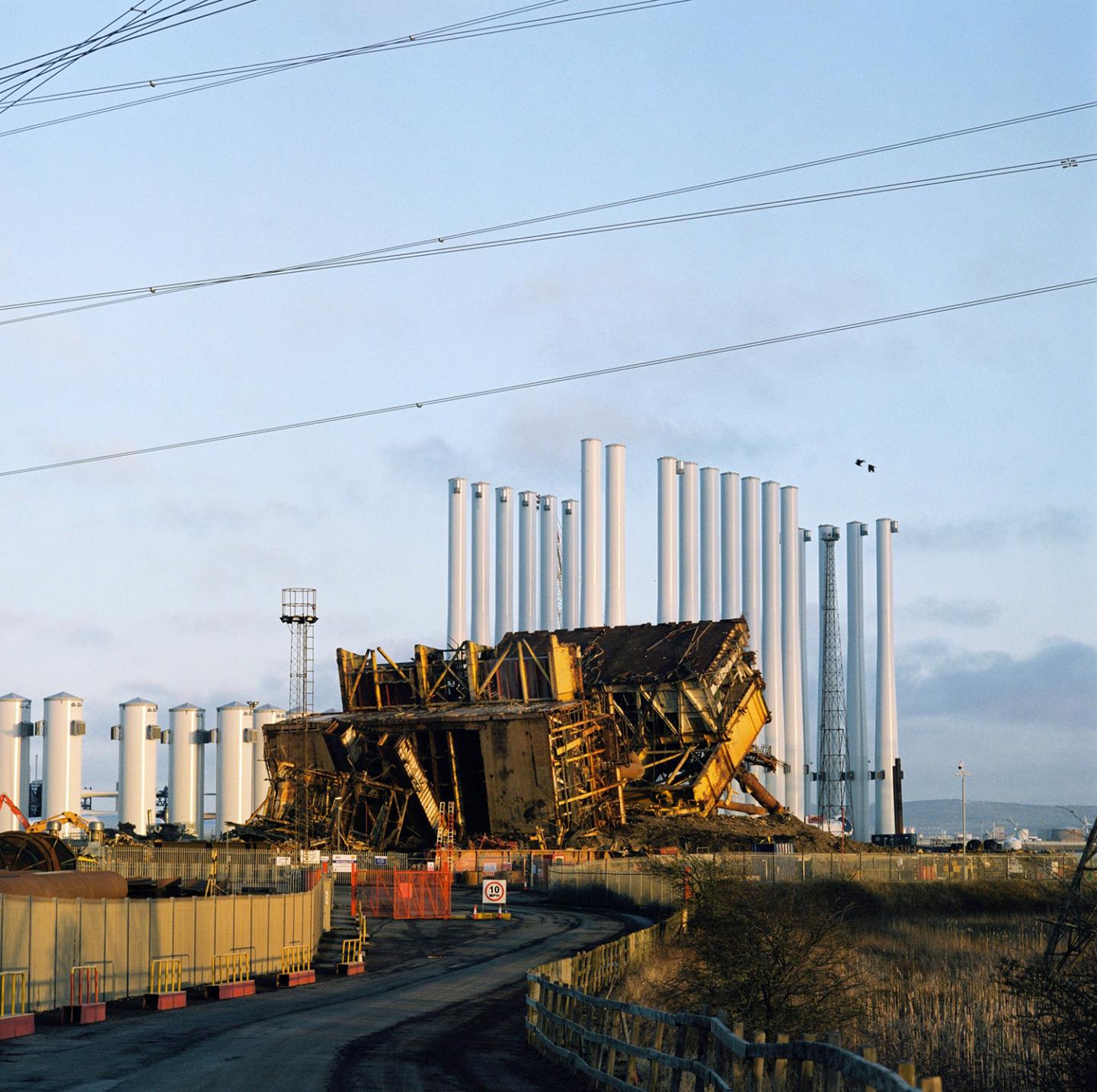 Oil rig decommissioned