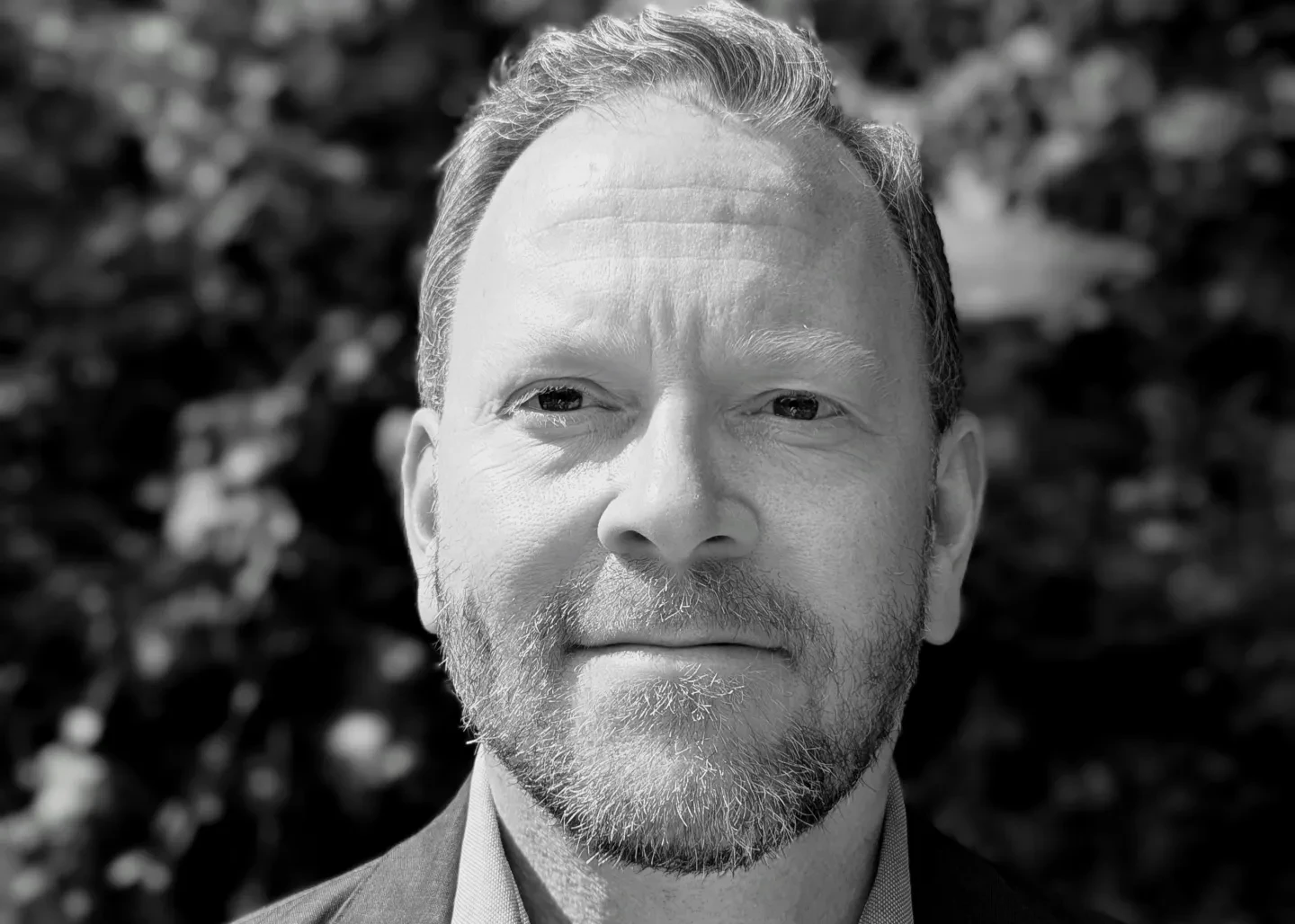 Black and white profile photo of Stephan Hennig, Secretary of State's Representative for Maritime Salvage and InterventionBlack and white profile photo of Stephan Hennig, Secretary of State's Representative for Maritime Salvage and Intervention