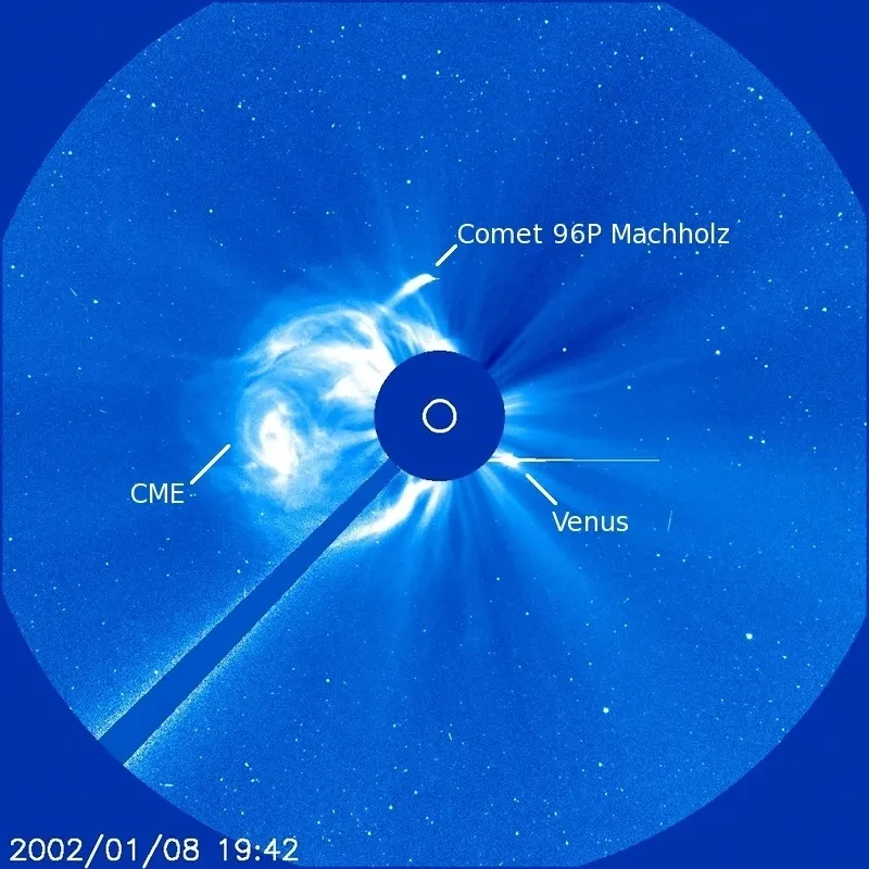 Image from SOHO of sun, venus and comet