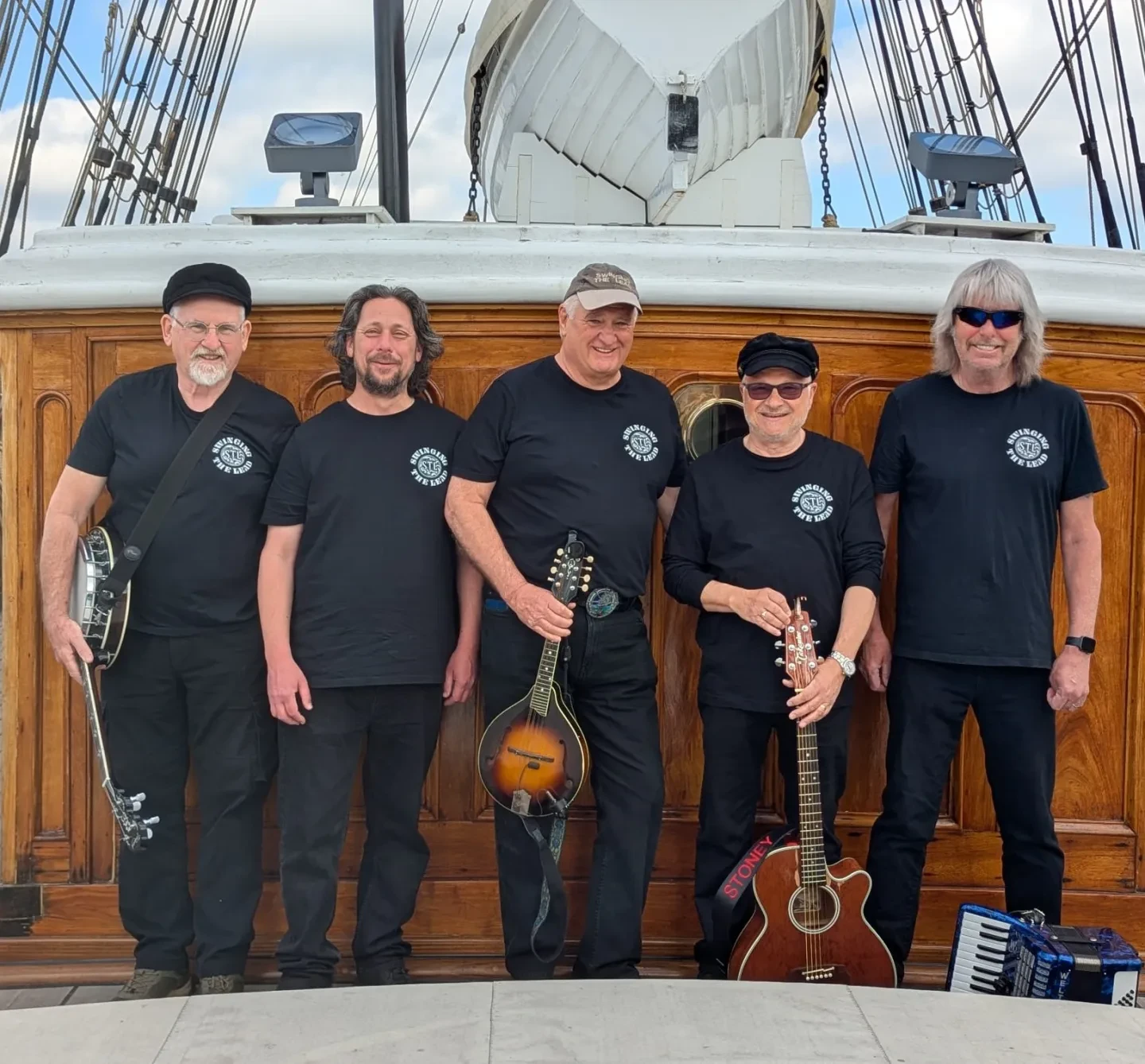 Swinging the lead, Shanty singers on Cutty Sark