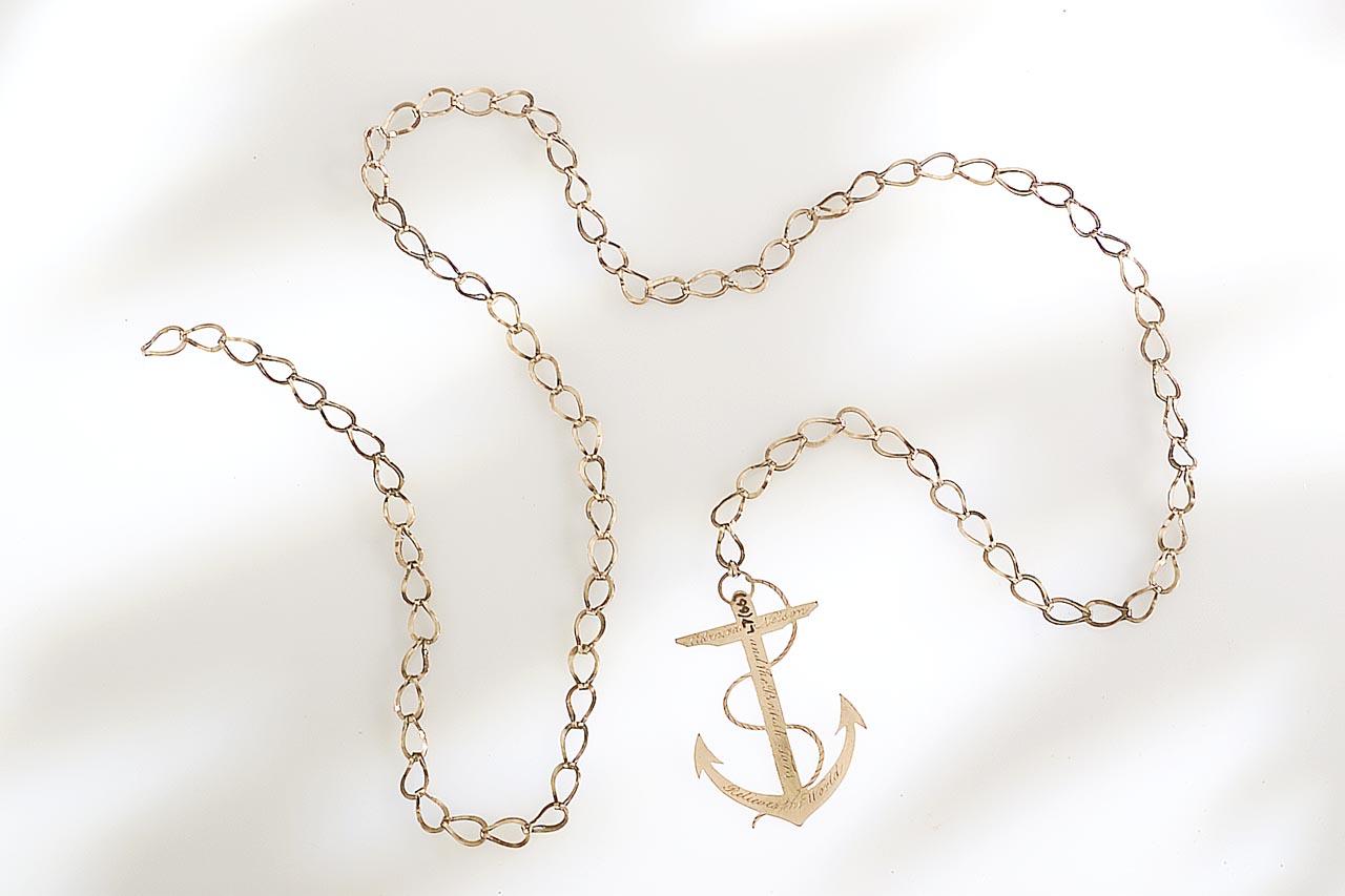 Gold anchor and chain belonging to Emma Hamilton