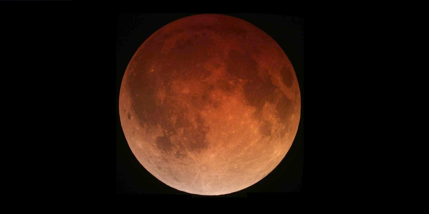 Lunar eclipse © Alfredo Garcia Jr.
