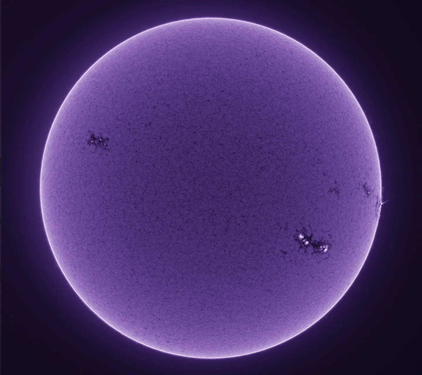 Ghostly Sun © Michael Wilkinson