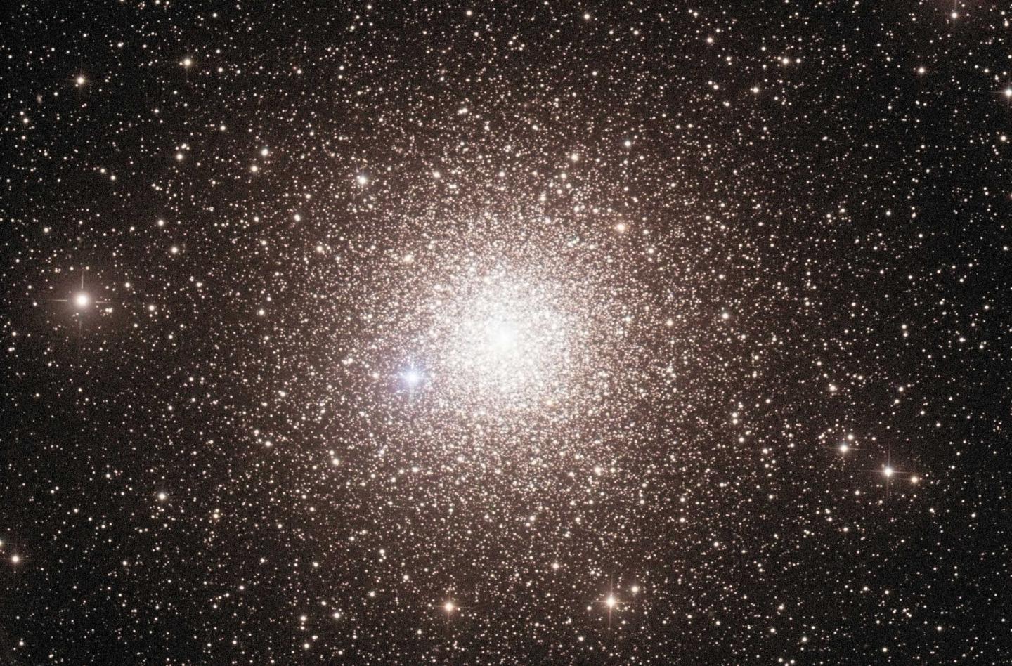 Globular Cluster NGC6752 © Roger Hutchinson