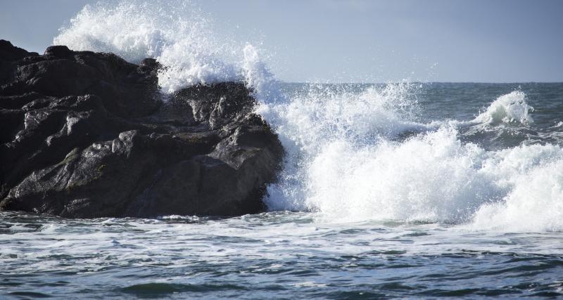 Sea crashing against rocks