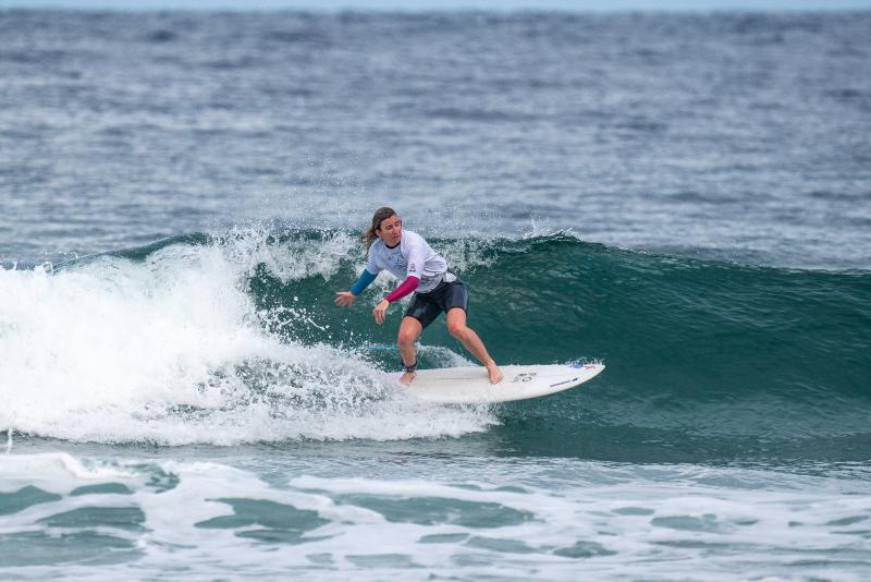 Melissa Reid surfing